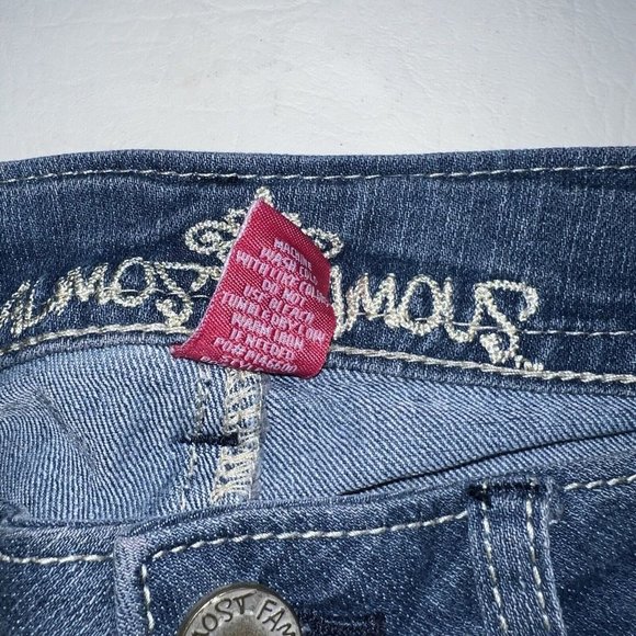 Almost Famous Womens Cutoffs Blue Jean Shorts Size 1 Denim Stretch Distressed - Picture 3 of 4